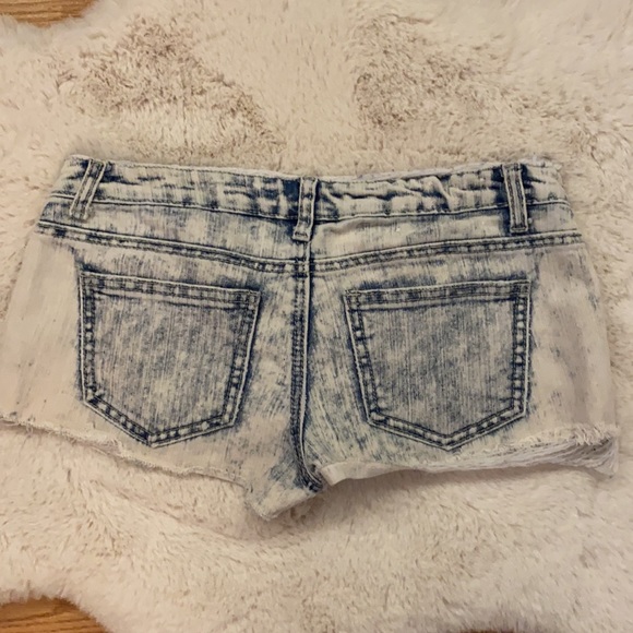 Shorts Size 7 - Picture 2 of 2